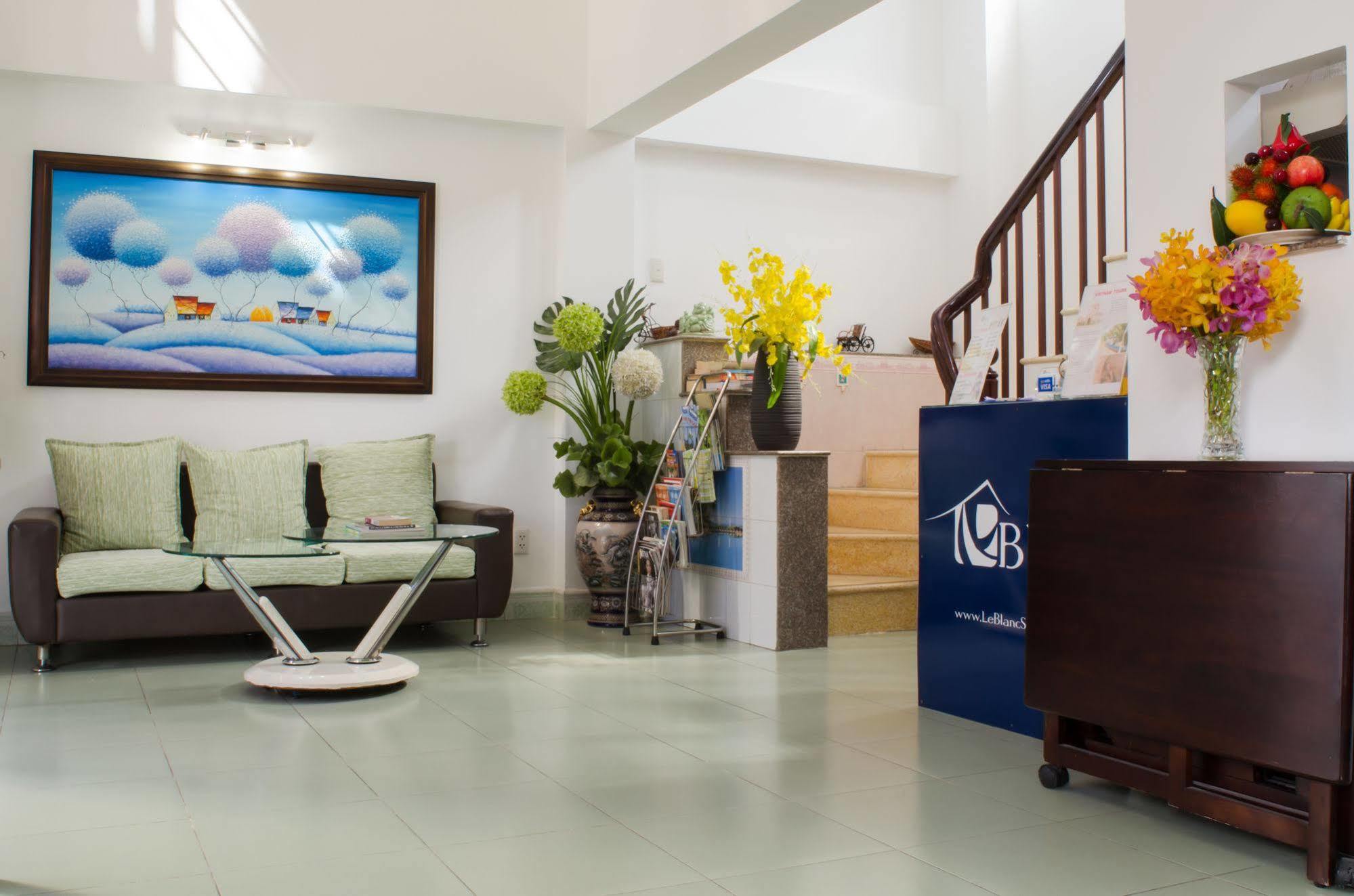 Leblanc Saigon Hotel Хошимин Екстериор снимка